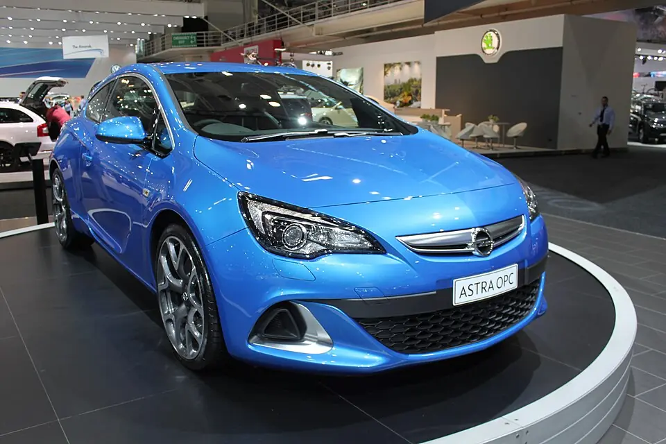 Blue Opel Astra OPC, three-quarter front view