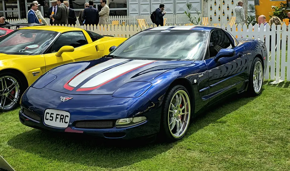 Silver Chevrolet Corvette C5 Z06 Le Mans Edition, three-quarter front view