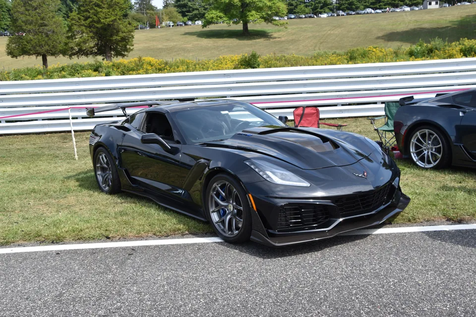 Black Chevrolet Corvette ZR1 (C7), three-quarter front view