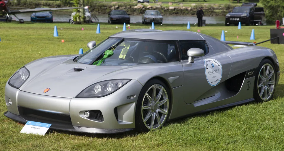 Silver Koenigsegg CCX, three-quarter front view