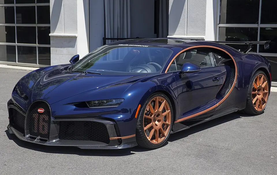 Dark blue and copper Bugatti Chiron Pur Sport, three-quarter front view