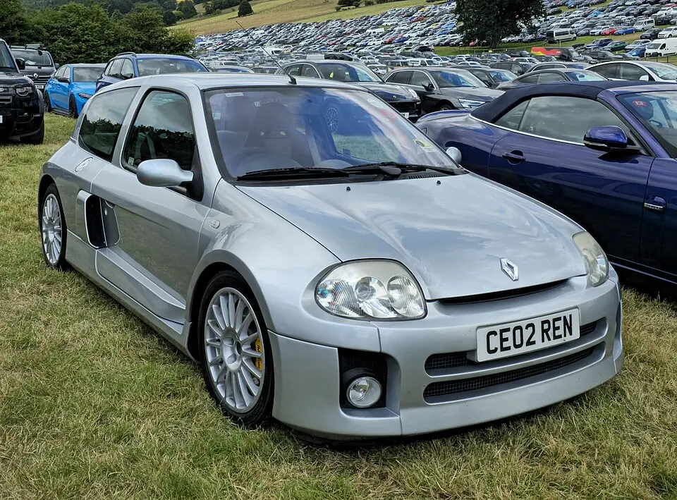 Silver Renault Clio V6, three-quarter front view
