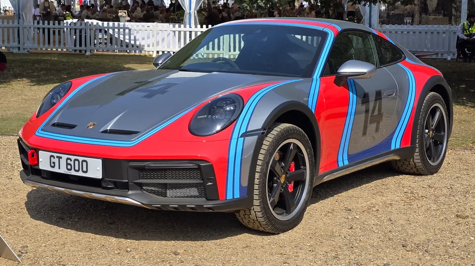 Porsche 911 Dakar in Rallye Design livery, three-quarter front view