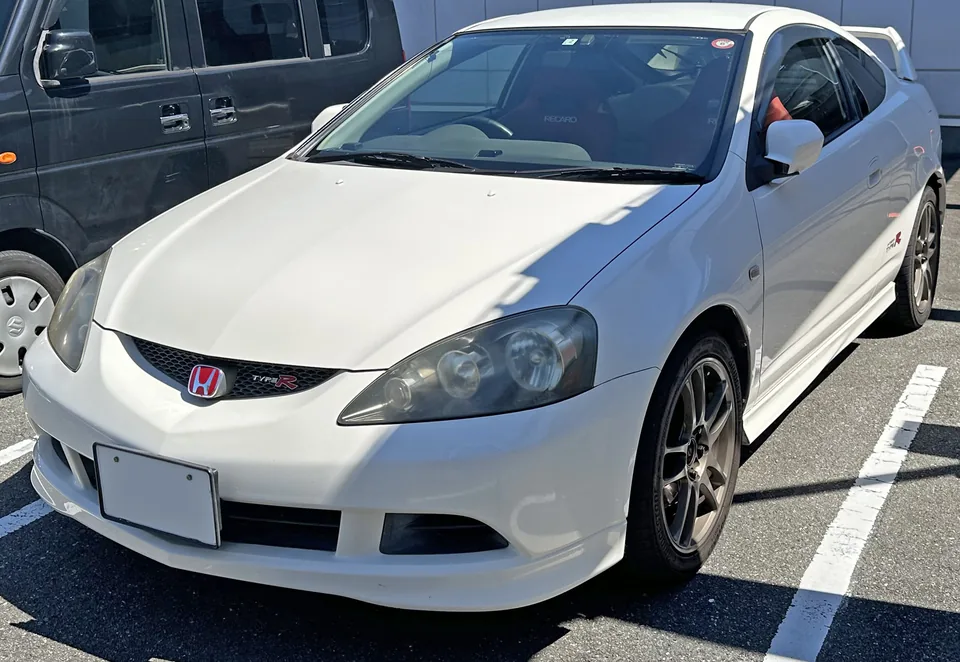 White Honda Integra Type R (DC5), three-quarter front view