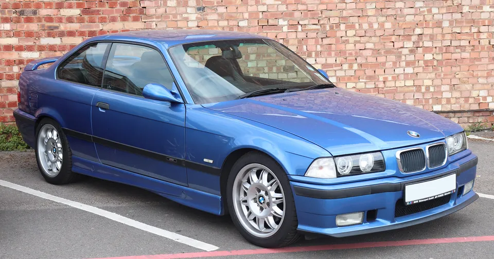 Estoril Blue BMW M3 Coupé (E36), front three-quarter view