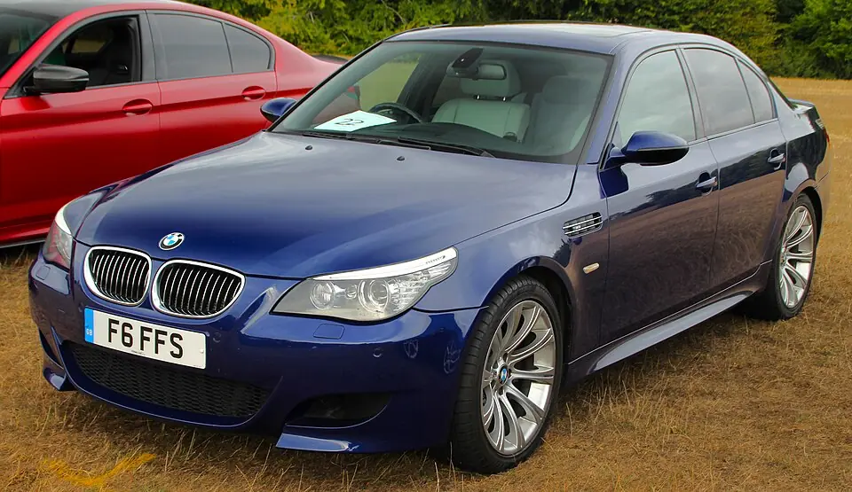 Silver BMW M5 E60, three-quarter front view