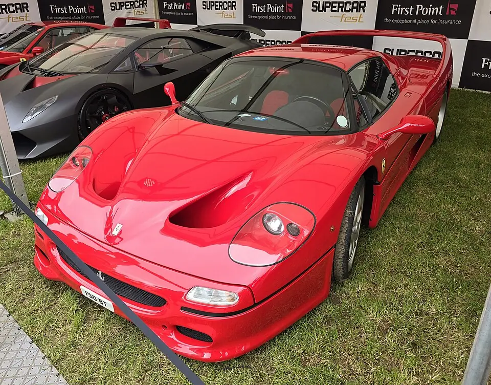 Red Ferrari F50, three-quarter front view
