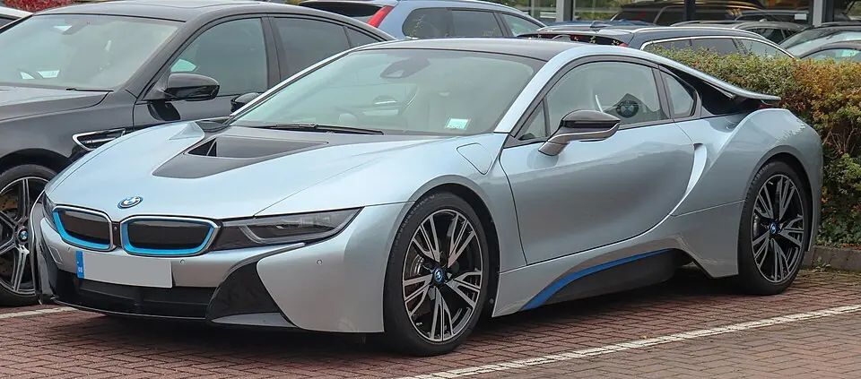 Silver BMW i8, three-quarter front view