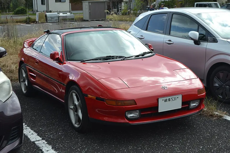 Red Toyota MR2 GT SW20, three-quarter front view