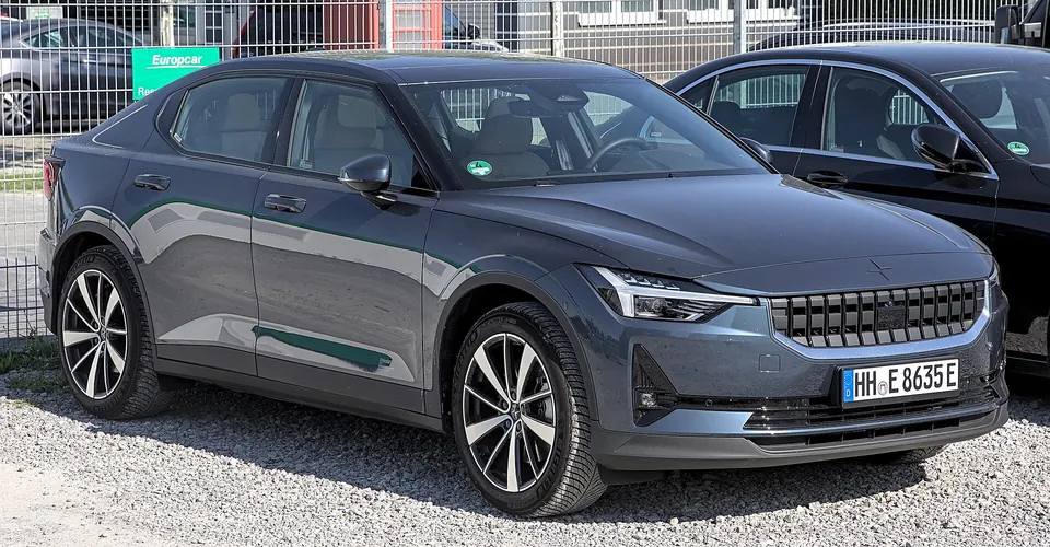 Grey Polestar 2 (pre-facelift), front three-quarter view