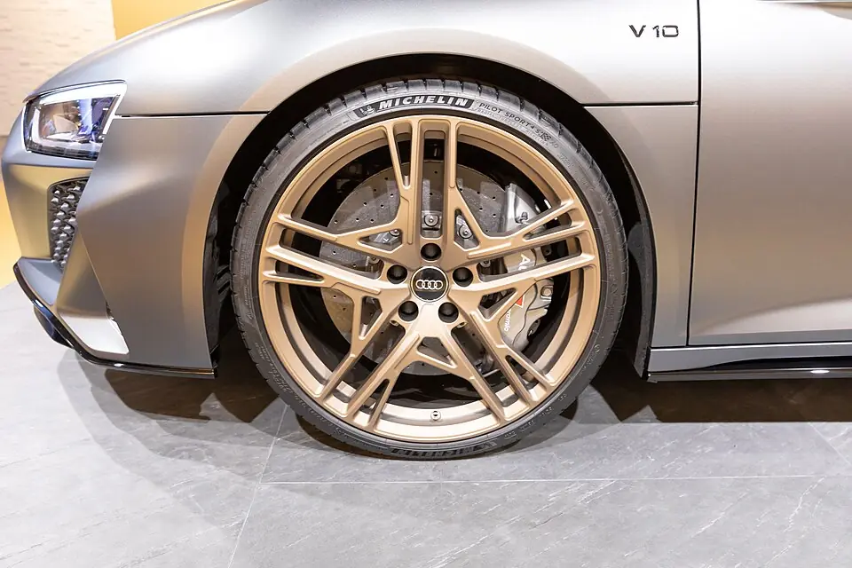 Audi R8 V10 Decennium, three-quarter front view