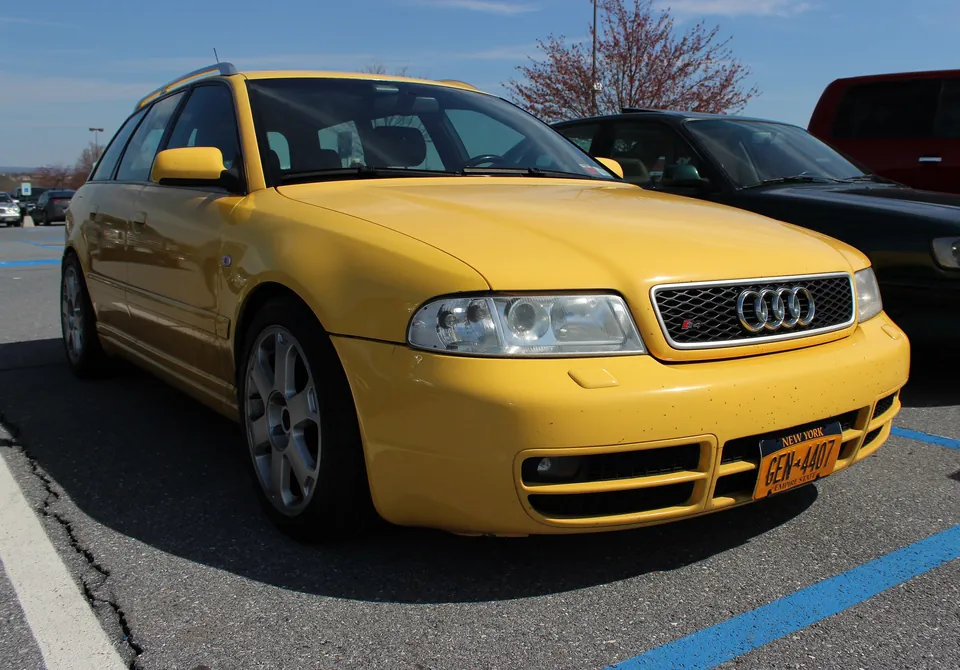 Imola Yellow Audi S4 Avant (B5), front three-quarter view