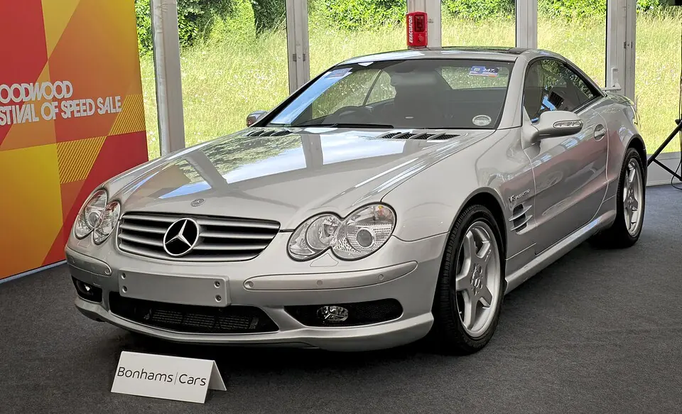 Silver Mercedes-Benz SL 55 AMG (R230) convertible, three-quarter front view