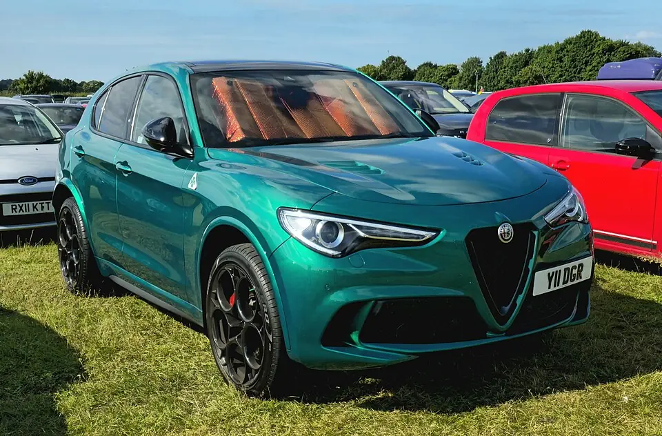 Green Alfa Romeo Stelvio Quadrifoglio, three-quarter front view