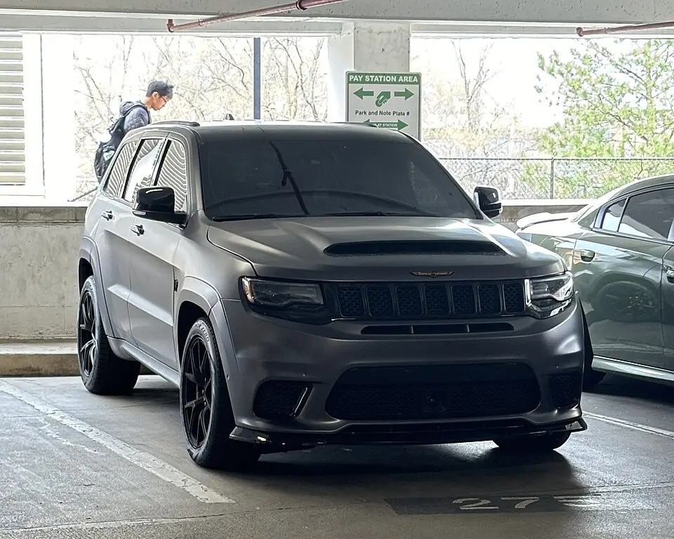 Black Jeep Grand Cherokee Trackhawk, three-quarter front view