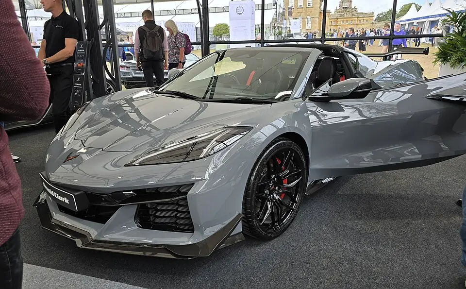 White Chevrolet Corvette C8 Z06, three-quarter front view