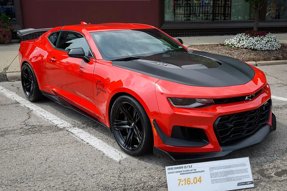 Red Chevrolet Camaro ZL1 1LE, three-quarter front view